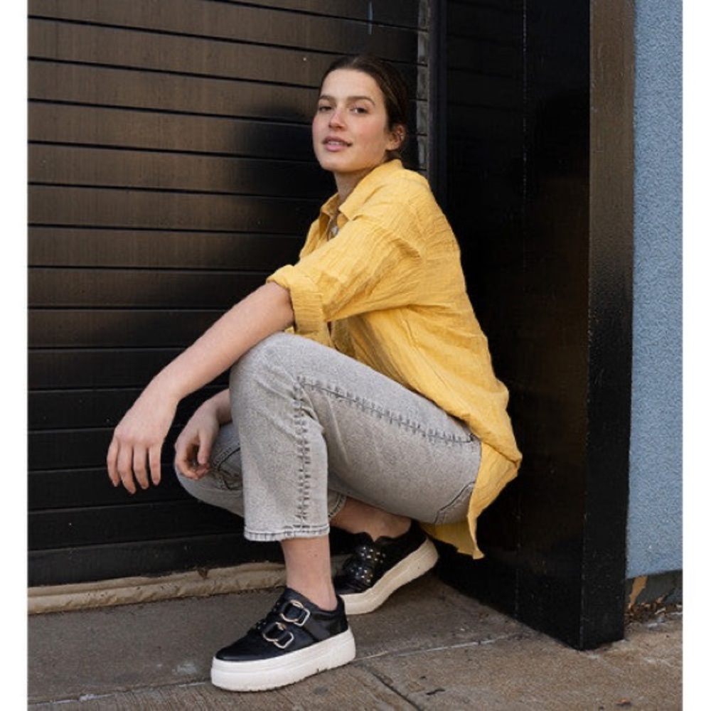 J Slides Velcro sneaker